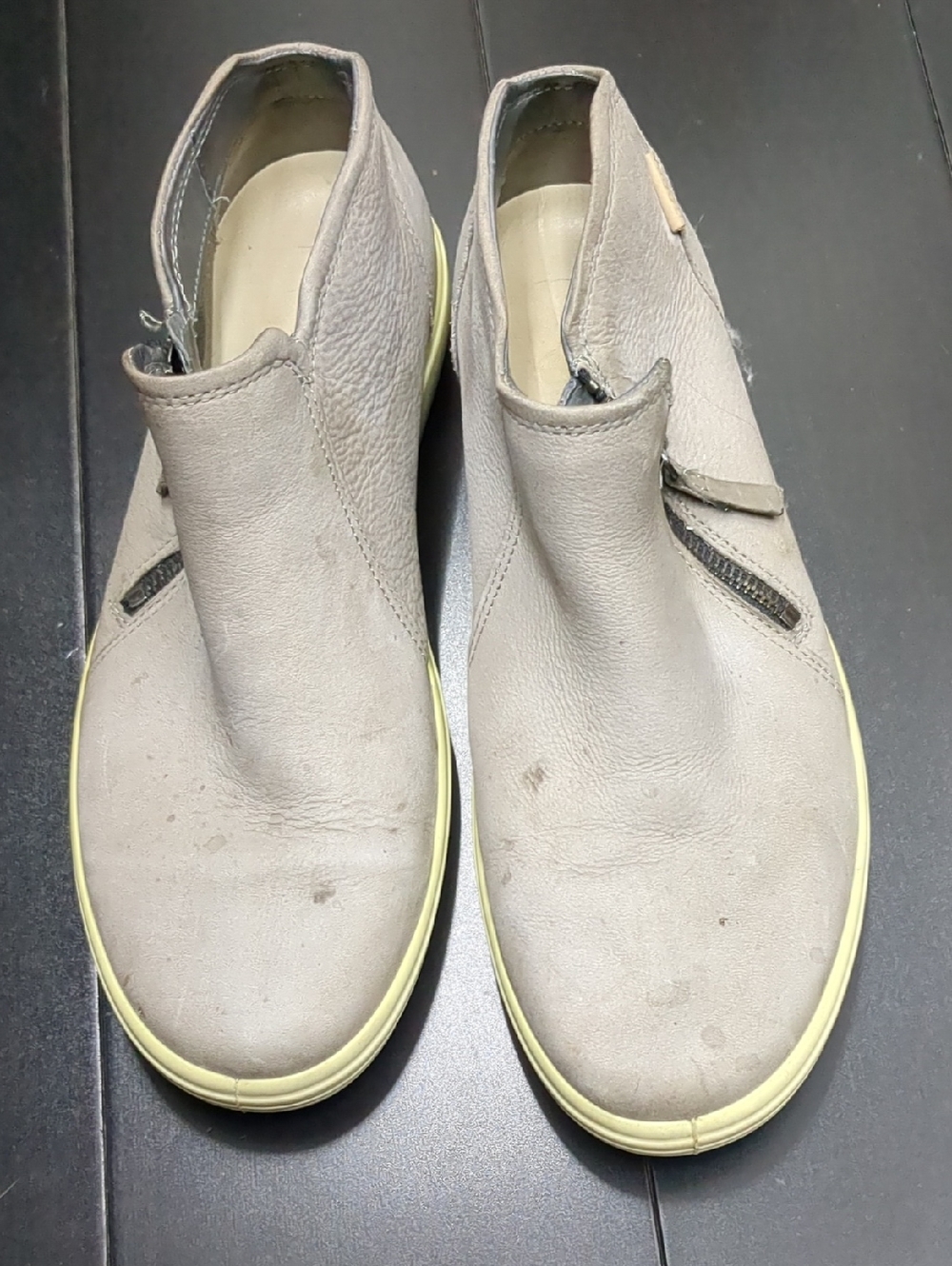 Ecco Light Gray Leather Zip-Front Casual Boots